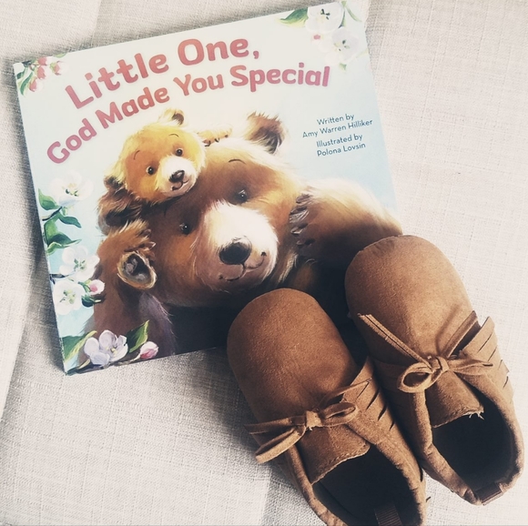 Old Navy Faux Suede Baby Moccasins, - Picture 1 of 1